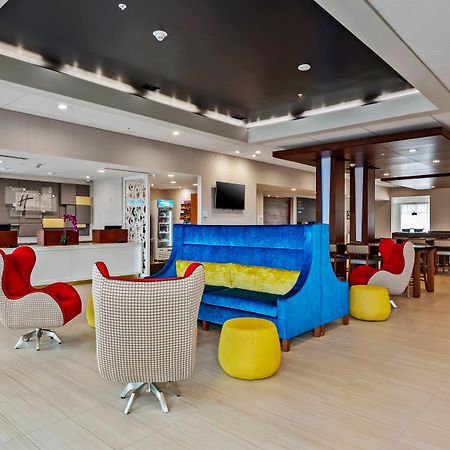 Holiday Inn Express & Suites Orlando- Lake Buena Vista By Ihg Exterior foto